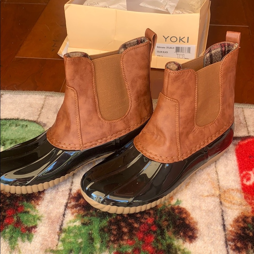 NWT YOKI Dylan-81 duck boots